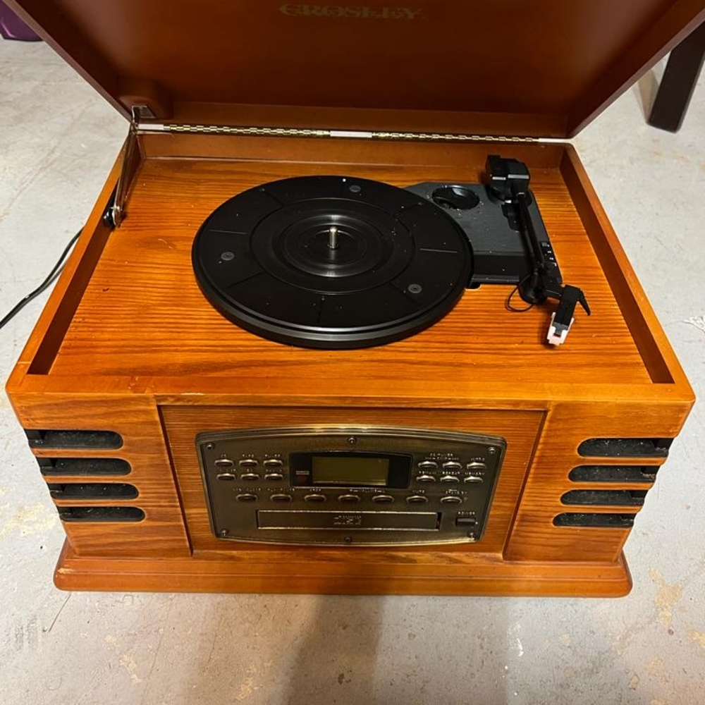 Crosley 4 in 1 Record Player, CD, AM/FM Radio